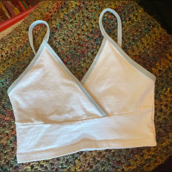 Brandy Melville Crop Top Bundle - Picture 4 of 4